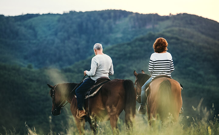 couple on horses